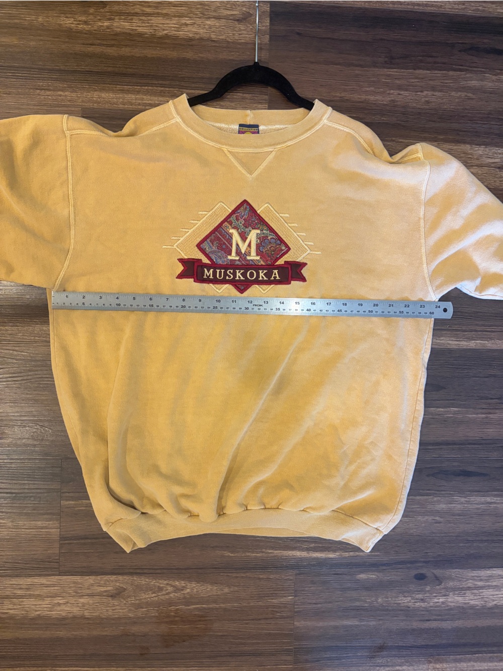 Vintage Muskoka Sand Resort Men's Crewneck Sweatshirt - Picture 7 of 12